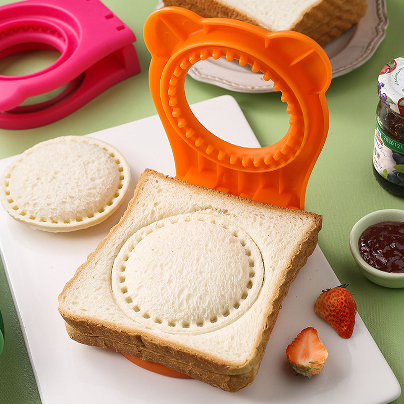 SandwichPress - Sandwich Cutter and Press [Last Day Discount]