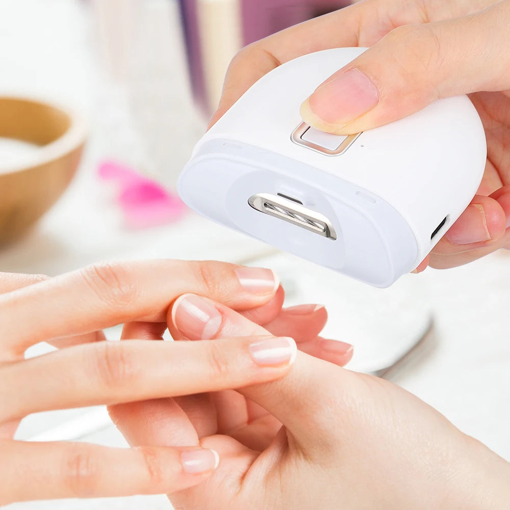 USB Nageltrimmer mit LED-Licht