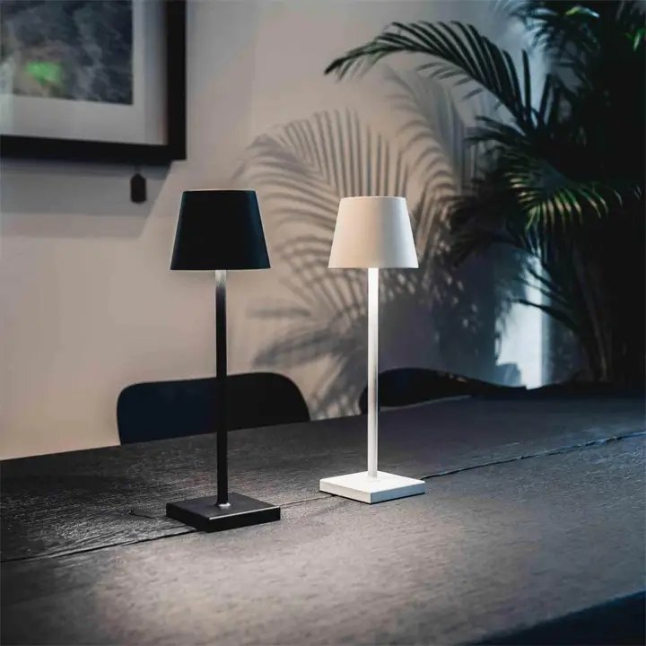 Moderne kabellose LED-Lampe