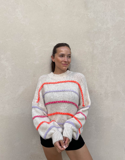 Oversize Pullover mit Neon Naht