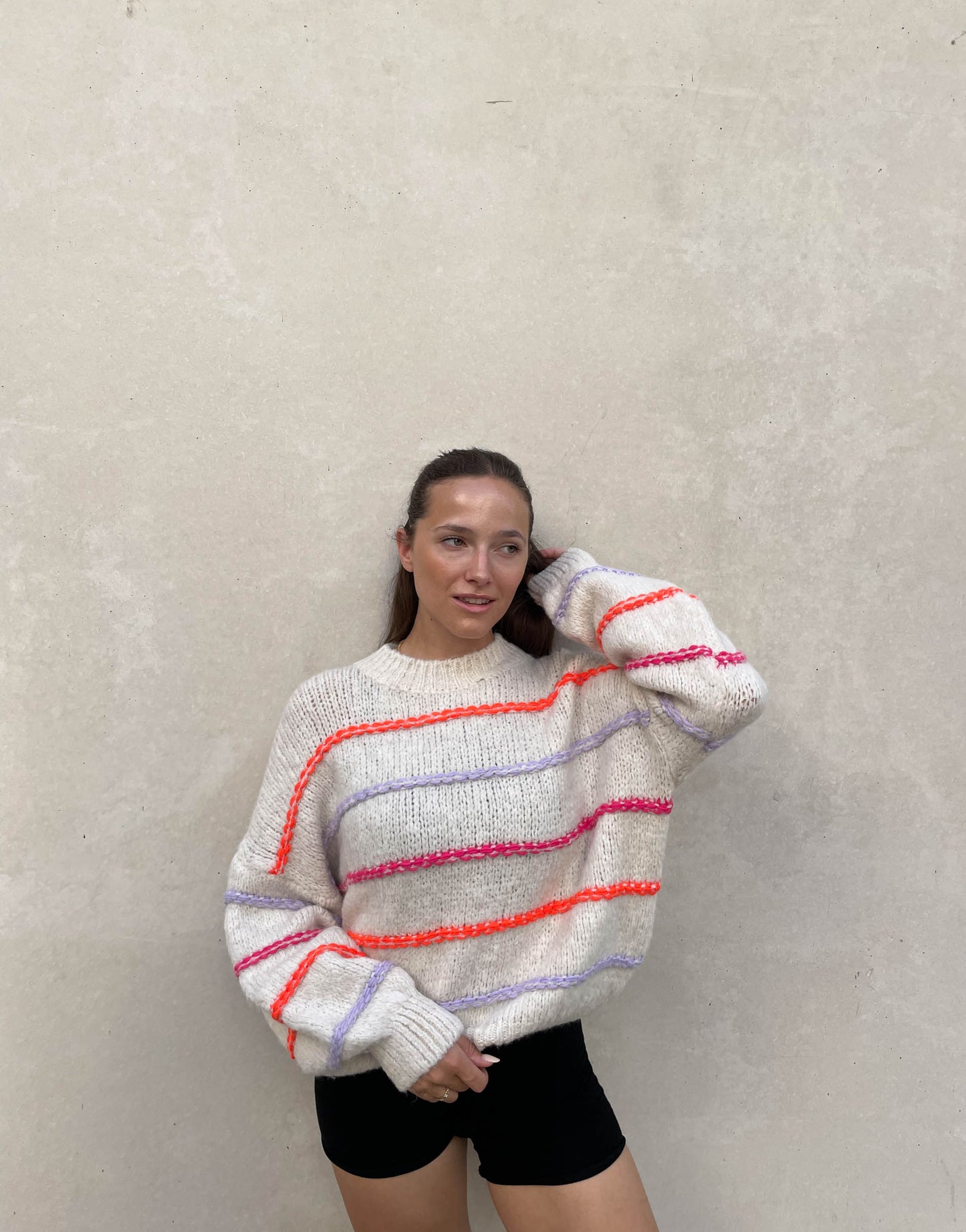 Oversize Pullover mit Neon Naht