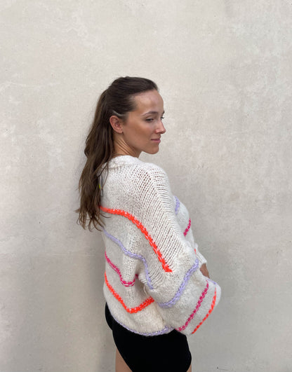 Oversize Pullover mit Neon Naht